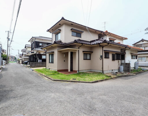 松山市高岡町の賃貸住宅　外観写真