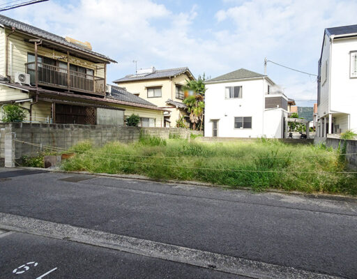 松山市枝松２丁目売り土地の現地写真