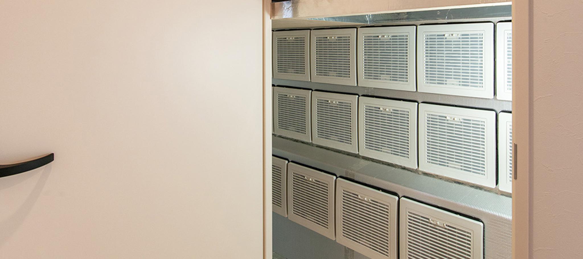 集塵機搭載のクリーン空調室