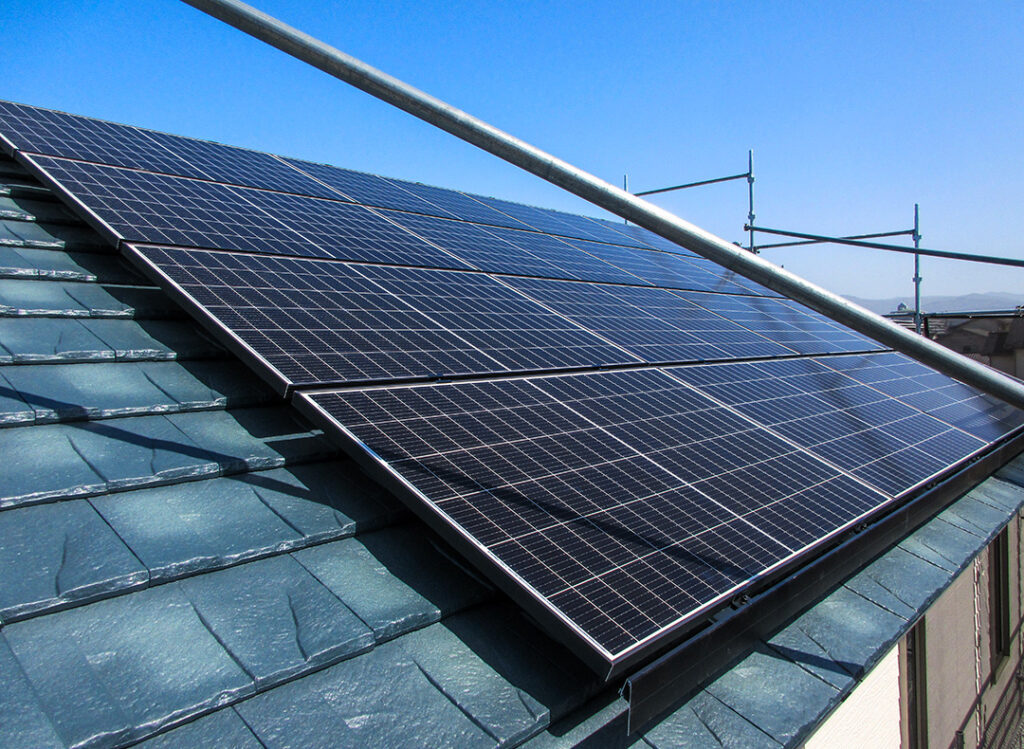 松山市針田町分譲住宅　太陽光パネル設置