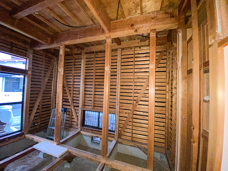 部分断熱リフォーム　工事途中