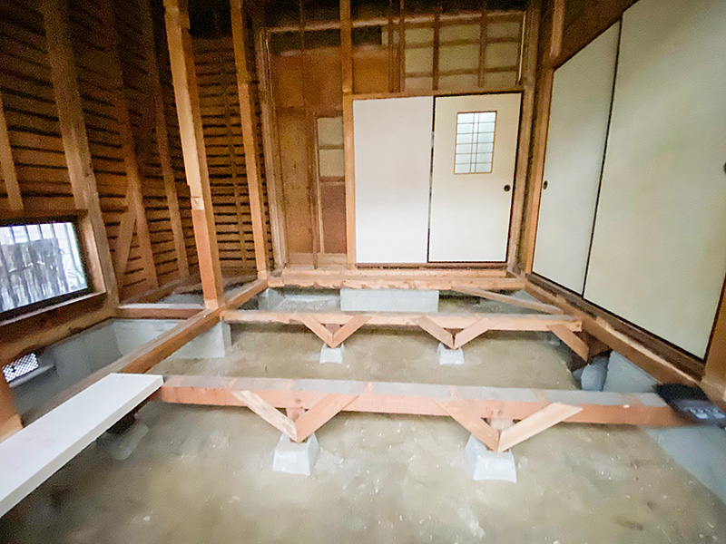 部分断熱リフォーム　工事途中