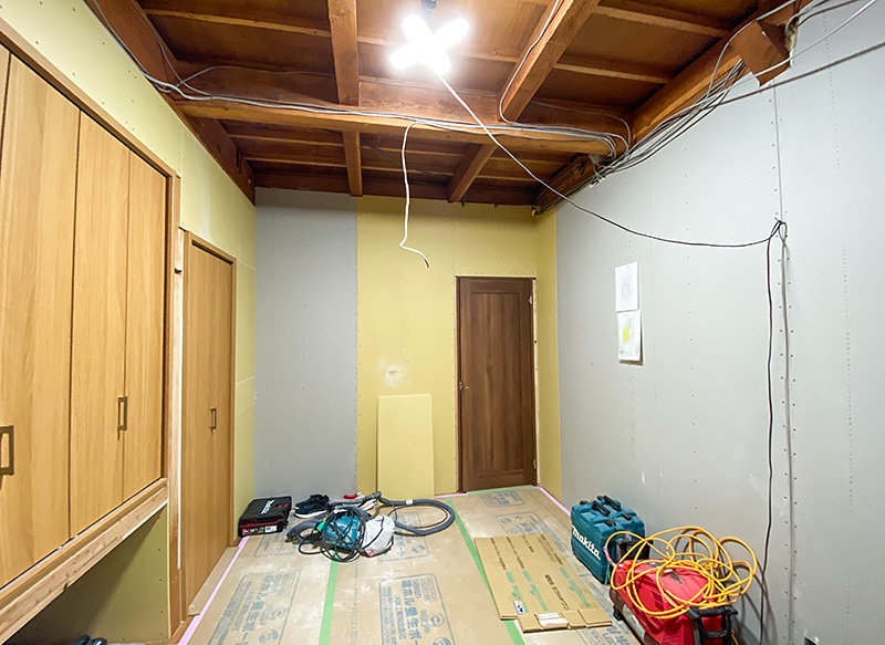 部分断熱リフォーム　工事途中