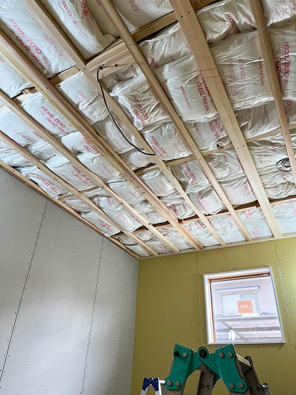 部分断熱リフォーム　工事途中