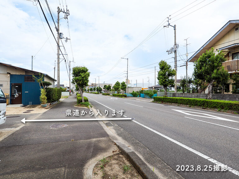 愛媛県松山市勝岡町売土地163.76㎡の県道39号線からの入口写真