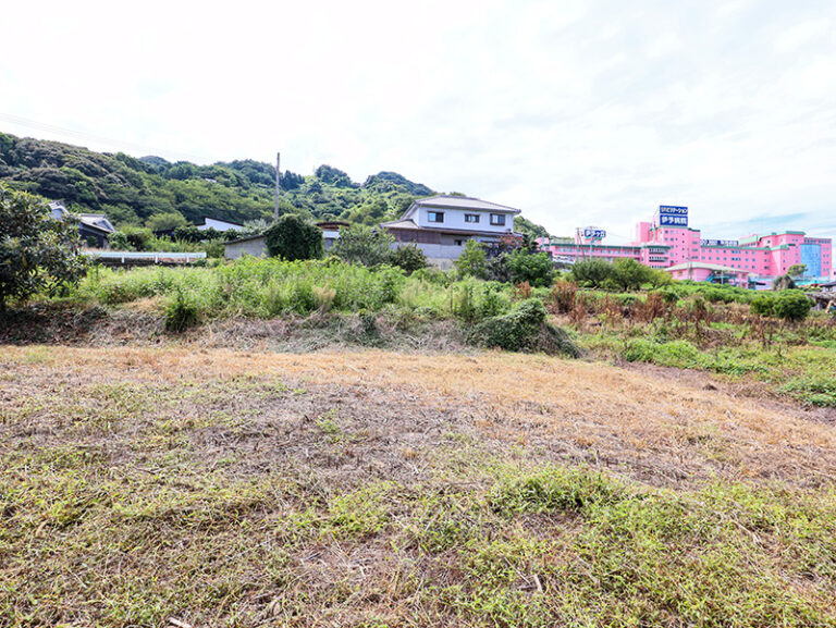 伊予市八倉売農地の現地写真、物件内北西側より撮影