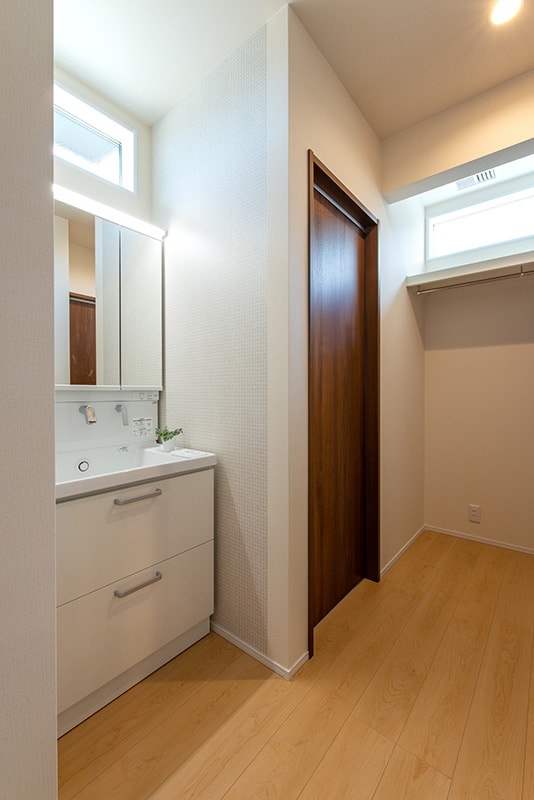 洗面脱衣室写真－ミセスホーム施工事例