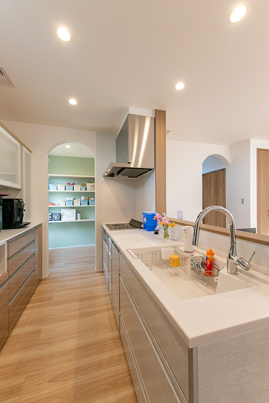 キッチン、パントリー写真－ミセスホーム施工事例