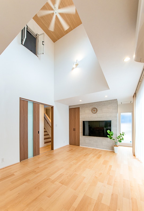 LDK吹抜け－ミセスホーム施工事例