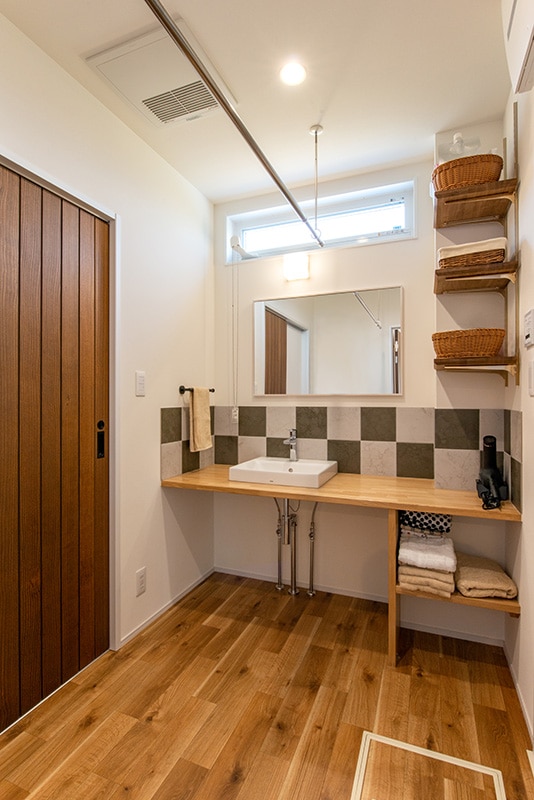 洗面カウンター－ミセスホーム施工事例