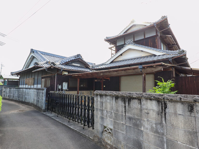 砥部町高尾田中古住宅外観、北東側より