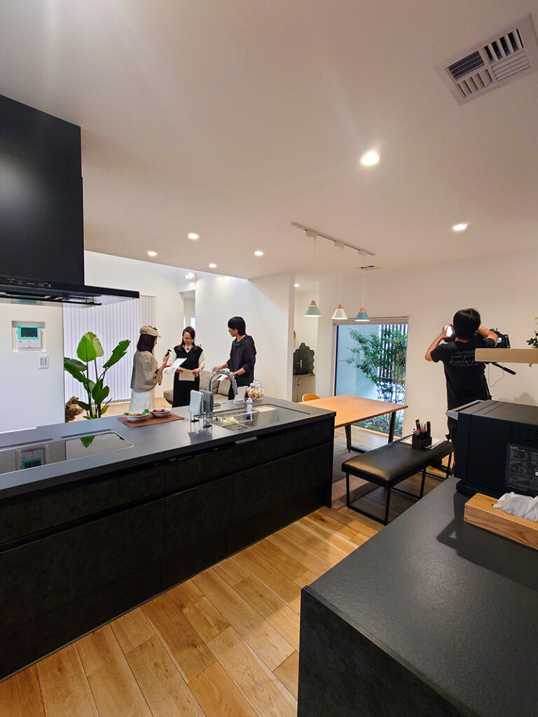 2025年6月21日放送　ゆ～ぱら！モデルでの撮影風景