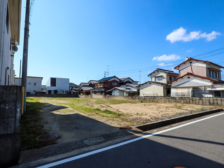 松山市北条辻売り土地の現地写真