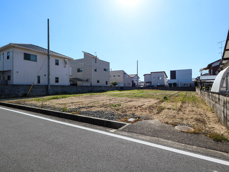 松山市北条辻売り土地の現地写真